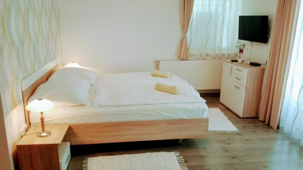 Lavender Apartment Heviz Ngoại thất bức ảnh